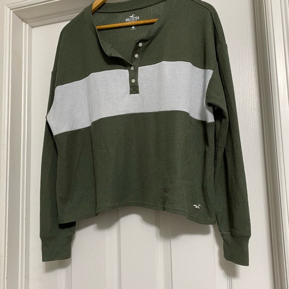 Hollister Boyfriend Long Sleeve Top - Picture 6 of 8